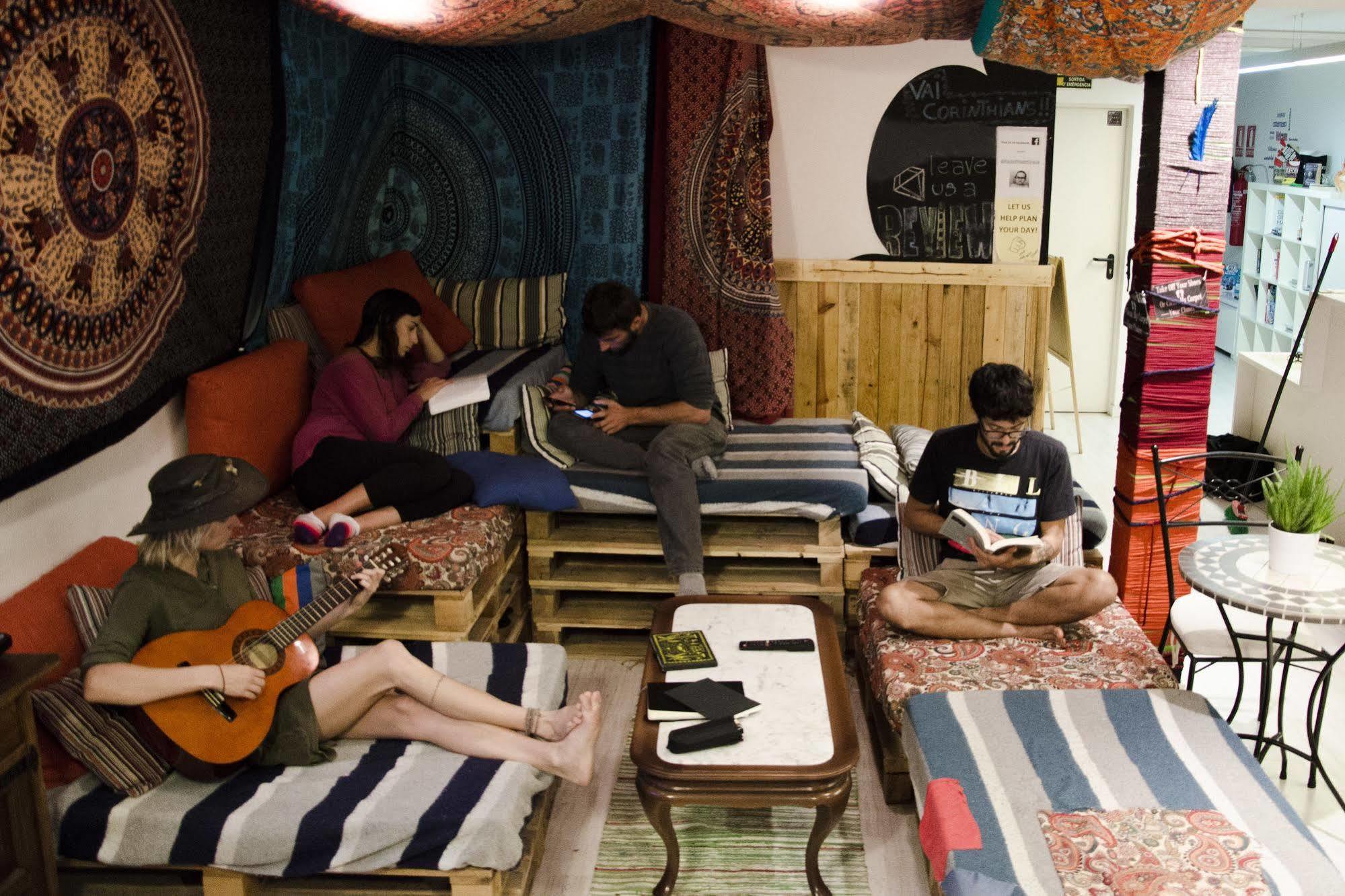 Rocket Hostels Gracia Barcelona Eksteriør bilde